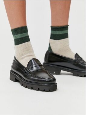 NWOT G.H. Bass weejunsWhitney Super Lug Penny Loafers + shoe tree. Sz. 8.5M.